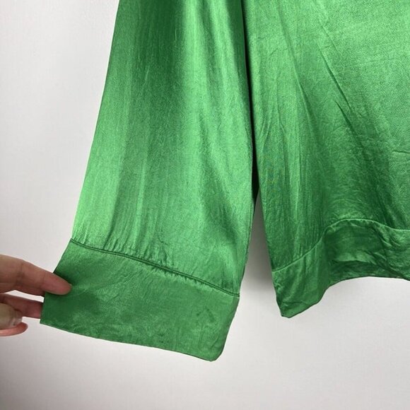 Pistola SIA Button Down Long Sleeve Kelly Green Blouse Shirt Sz M Satin - Picture 5 of 8